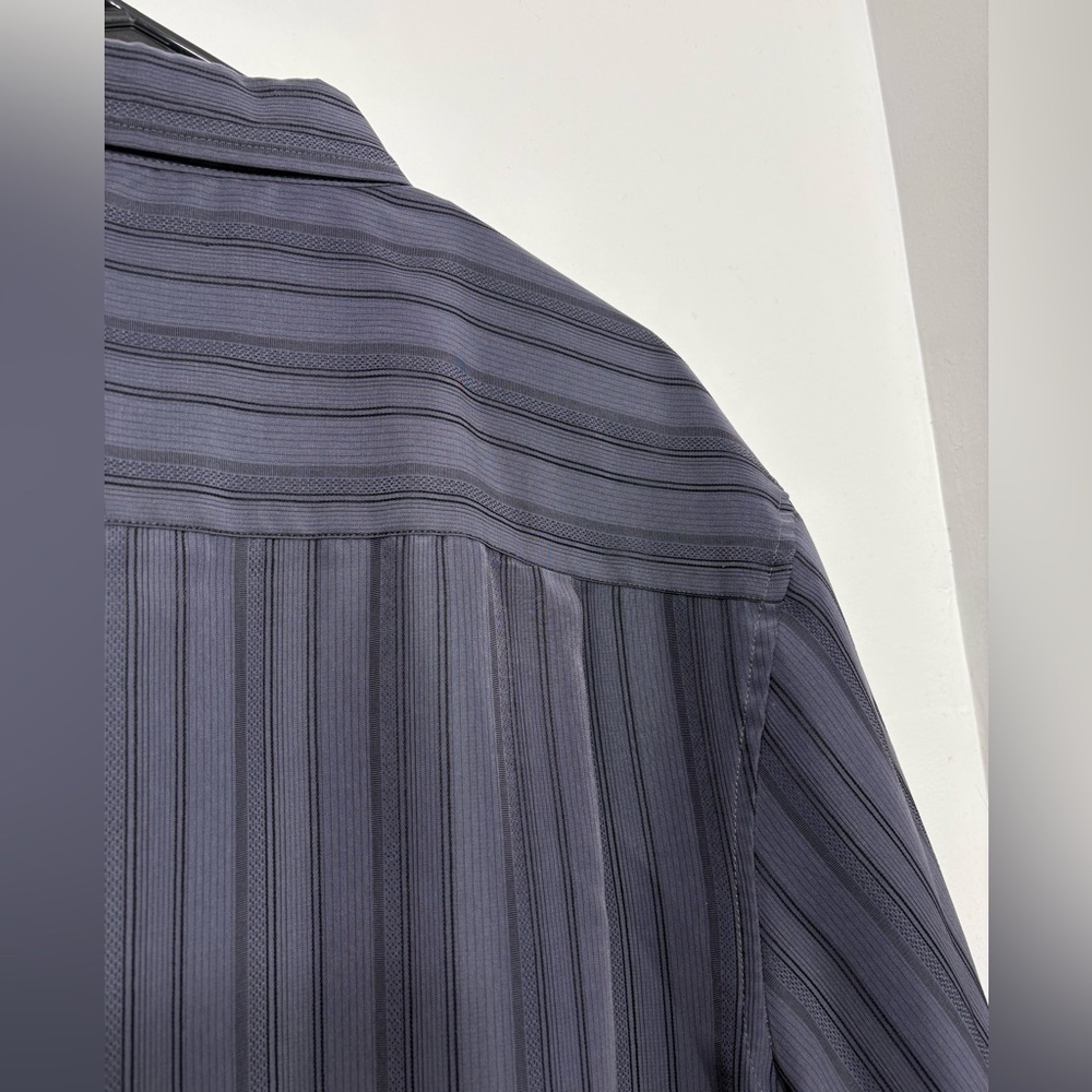 Men’s XL Grey Striped Short Sleeve Button Up Casual Shirt - Picture 6 of 8